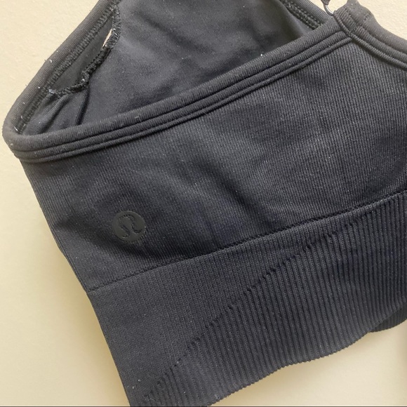 Ebb to street bra lululemon in a size 12. - Picture 3 of 3